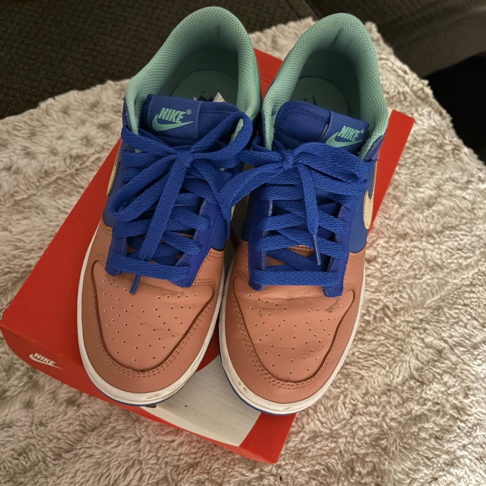 Nike Men's Blue and Tan Sneakers